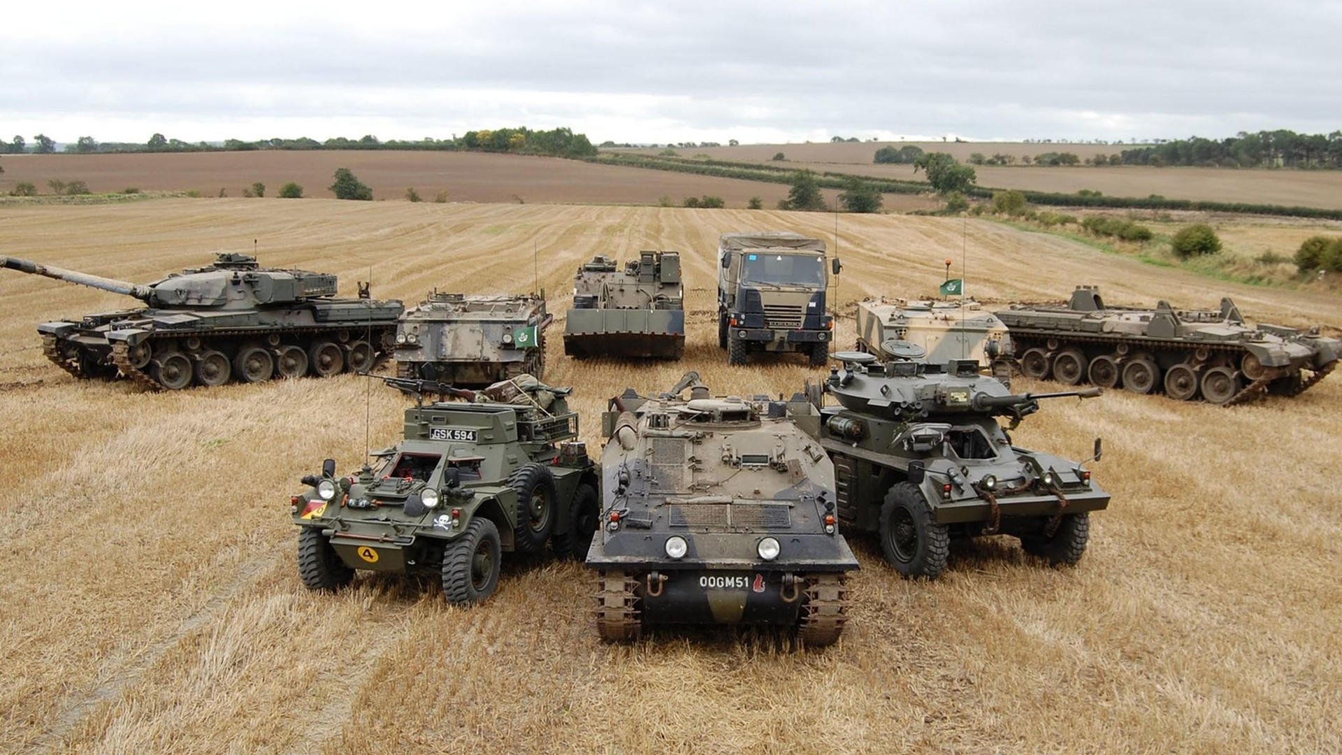 开云体育官网入口-湖人压哨战胜快船，西部决赛中詹姆斯末节爆发，湖人夺冠詹姆斯发言