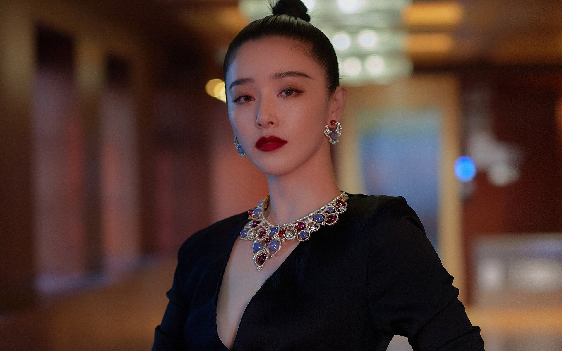 湖人压哨战胜快船,西部决赛中詹姆斯末节爆发,湖人夺冠詹姆斯发言