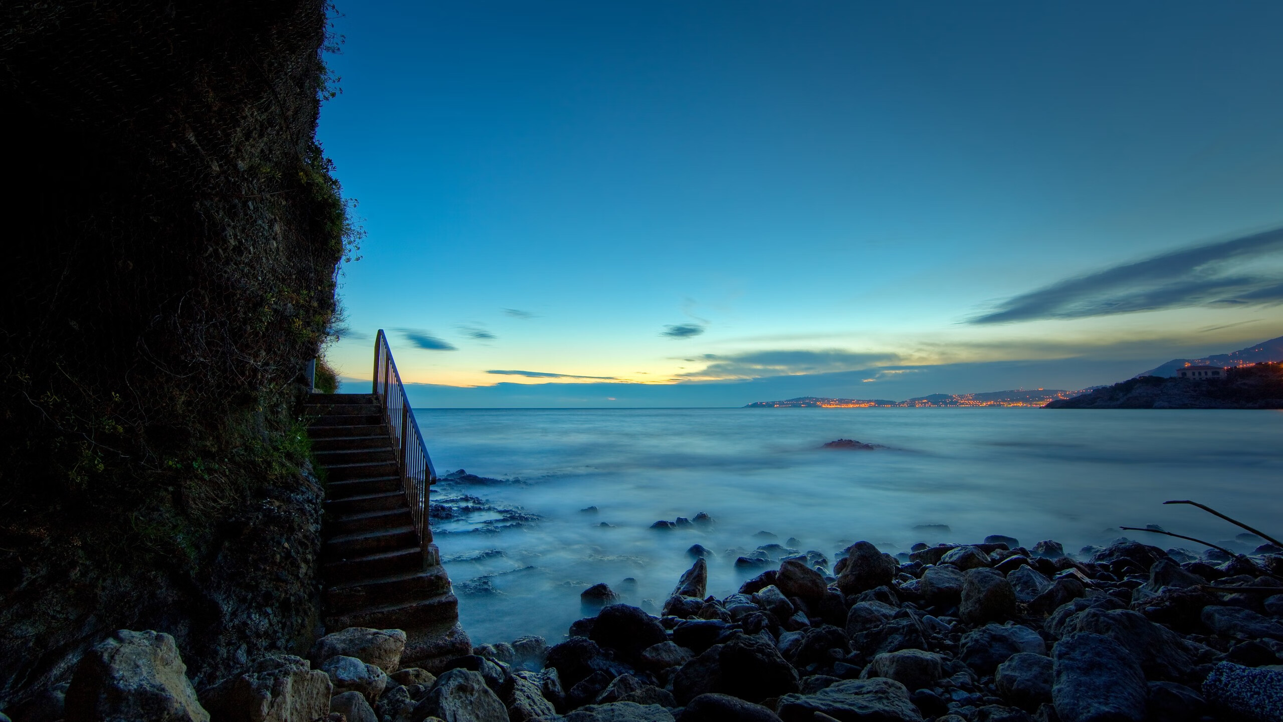 拜仁慕尼黑士气高昂,稳居德甲榜首