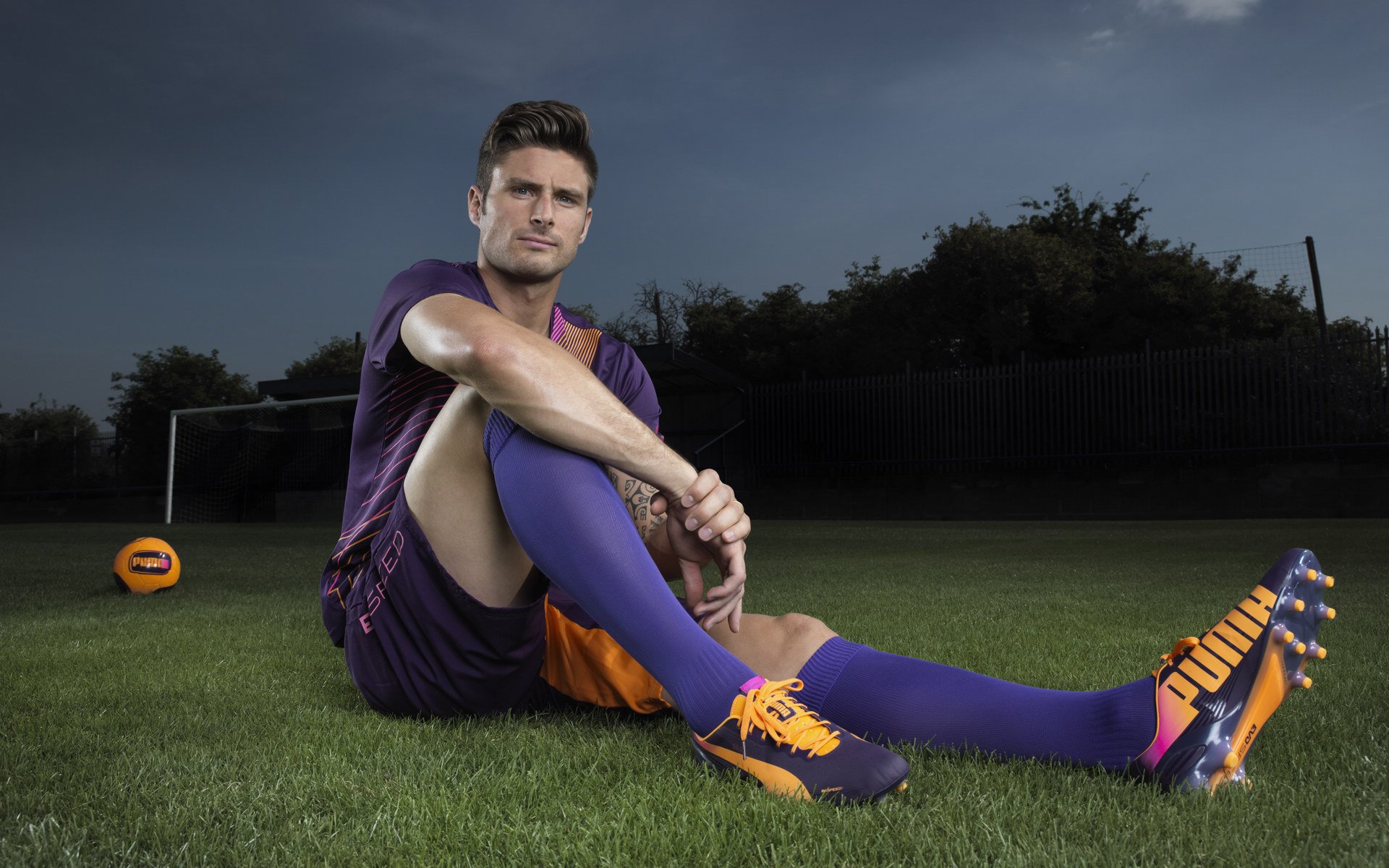 开云体育登入-极速追逐：车队在终点线前的生死决战，极速追赶冠军是谁