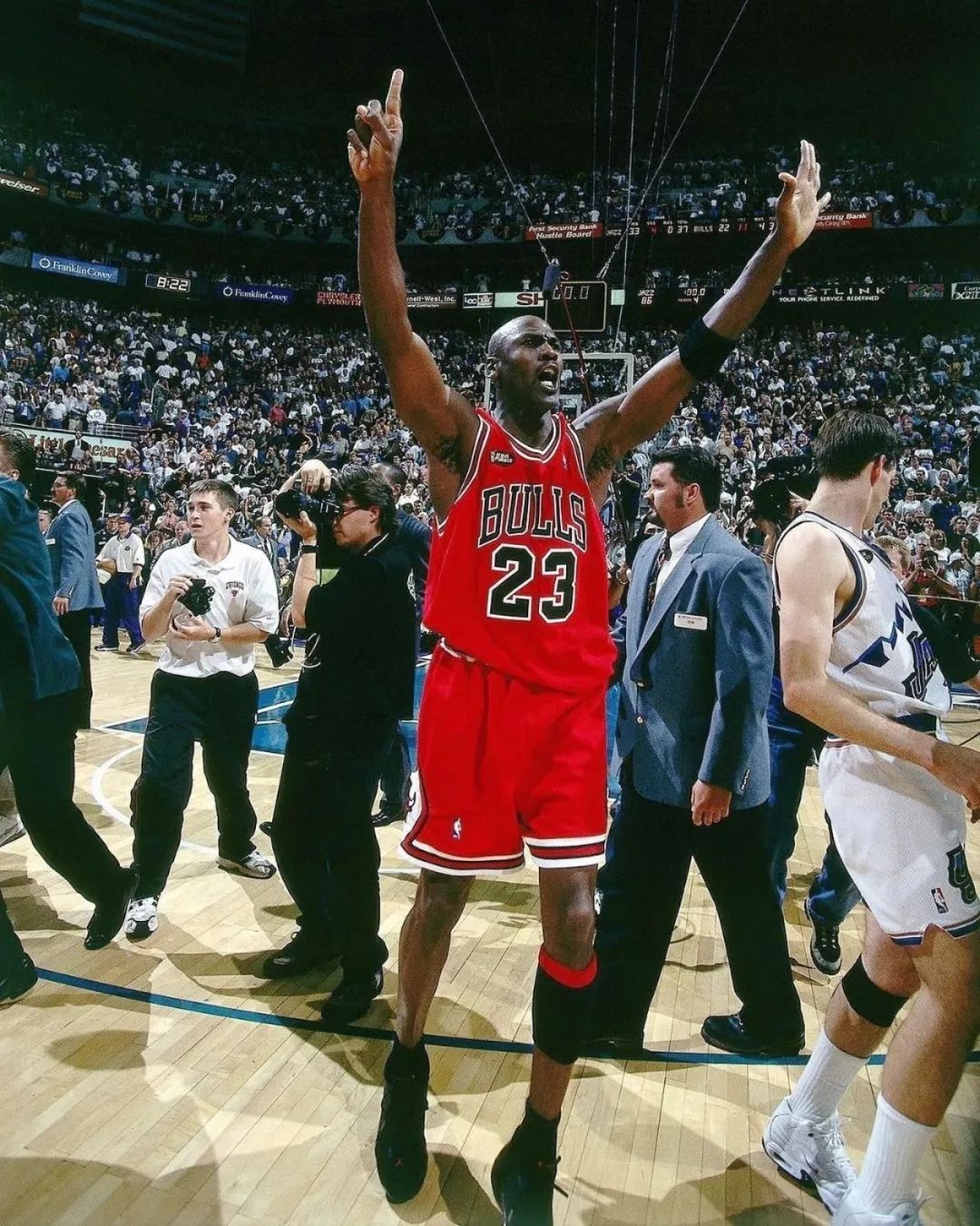 包含小球时代的到来：NBA战术的重大转变的词条